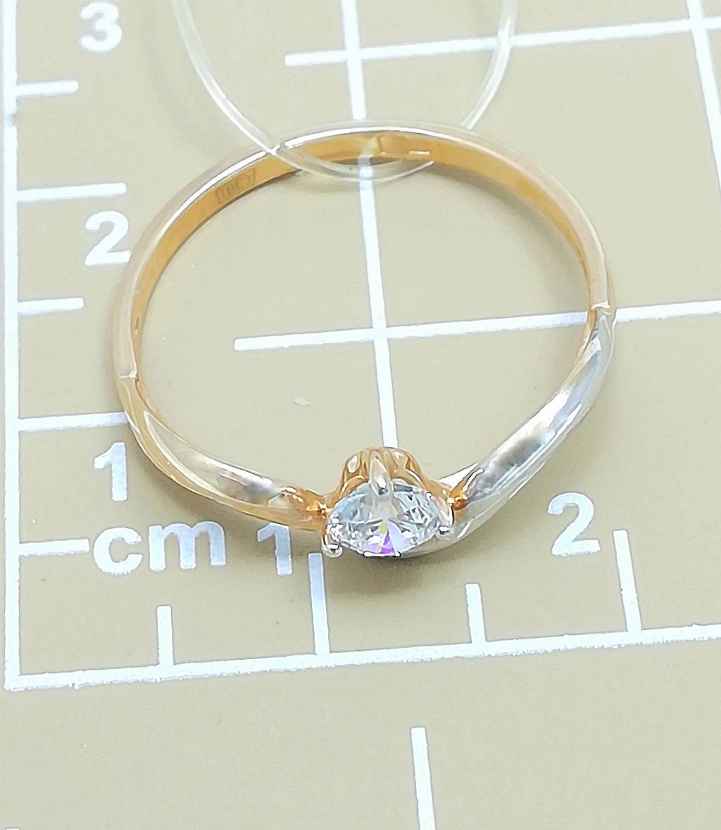 Золотое кольцо из красного золота 585 пробы, вставка фианит, размер 15,5, вес 1,01г
