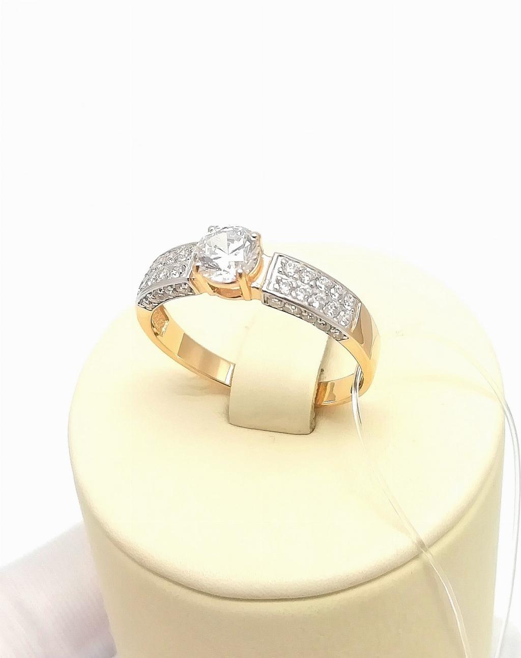 Золотое кольцо из красного золота 585 пробы, вставка фианит, размер 16,5, вес 2,44г