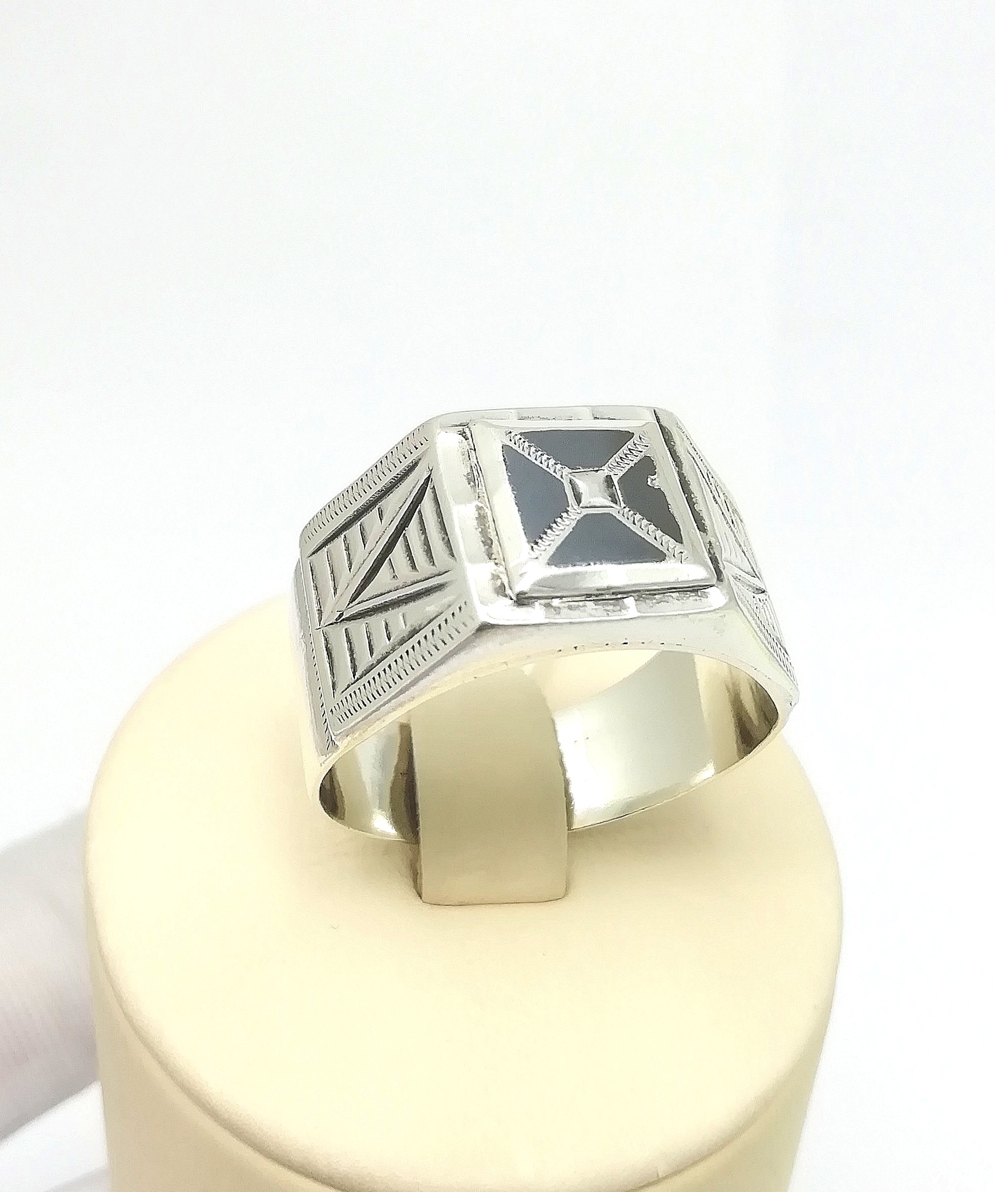 Серебро кольцо дк150621-355 8,00гр