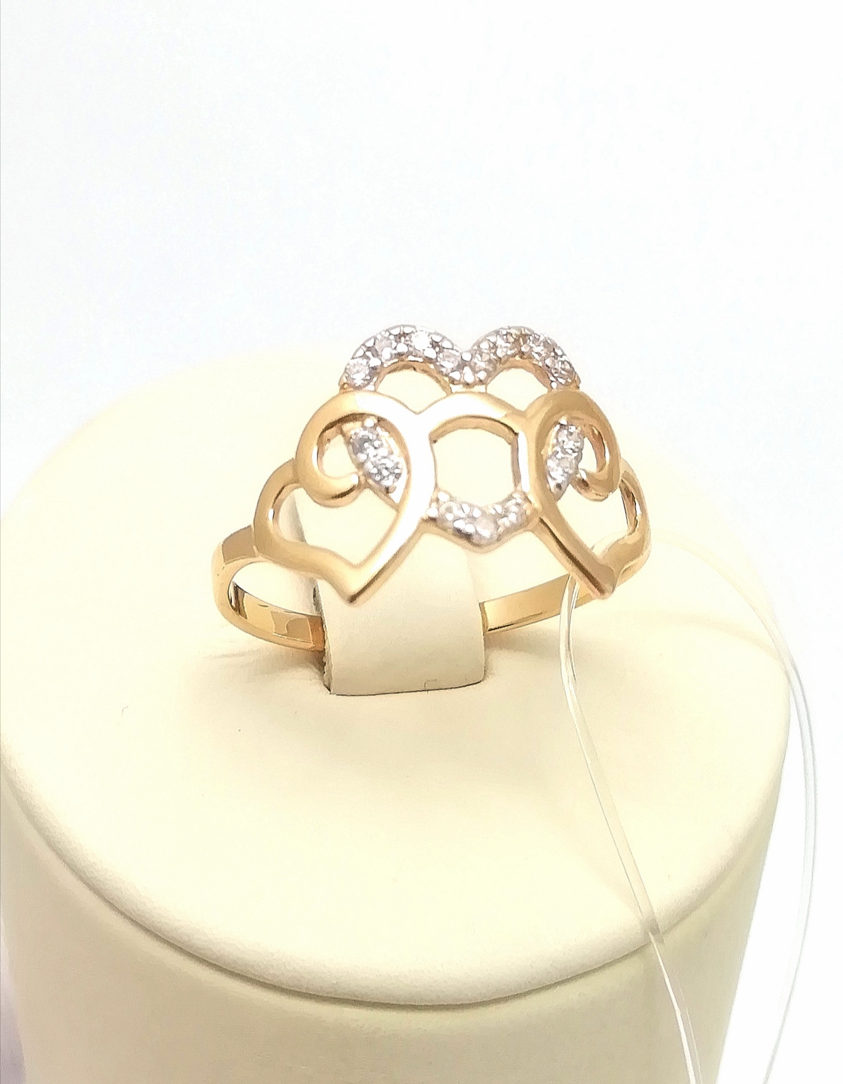 Золотое кольцо из красного золота 585 пробы, вставка фианит, размер 18, вес 1,75г